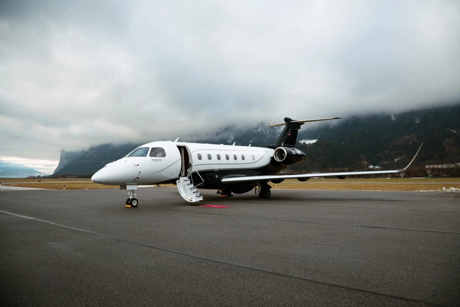 Embraer Praetor 600, private jet for the empty leg Dubai to Malé